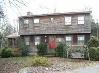 32 Ridgewood Dr, Goffstown, NH 03045