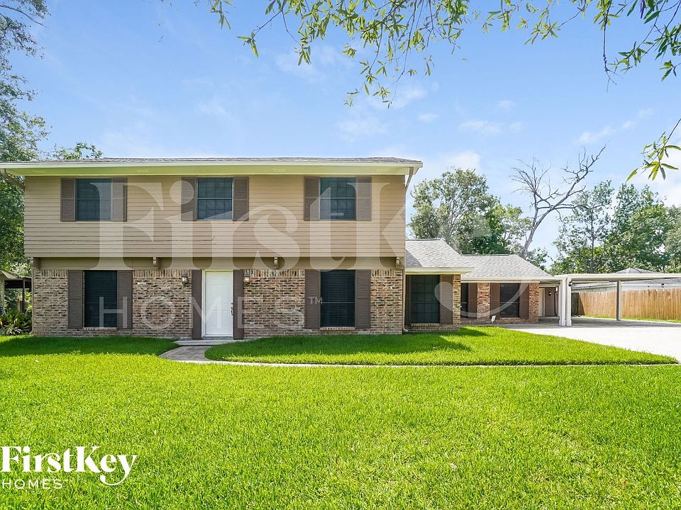 1st image of 221 Post Oak Dr