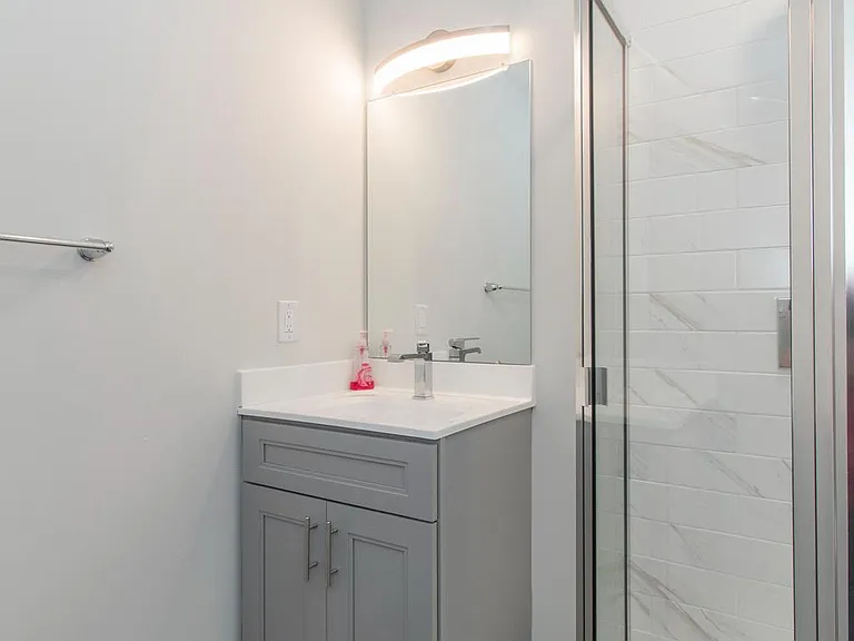 19 S 44th St #4 — Photo 12