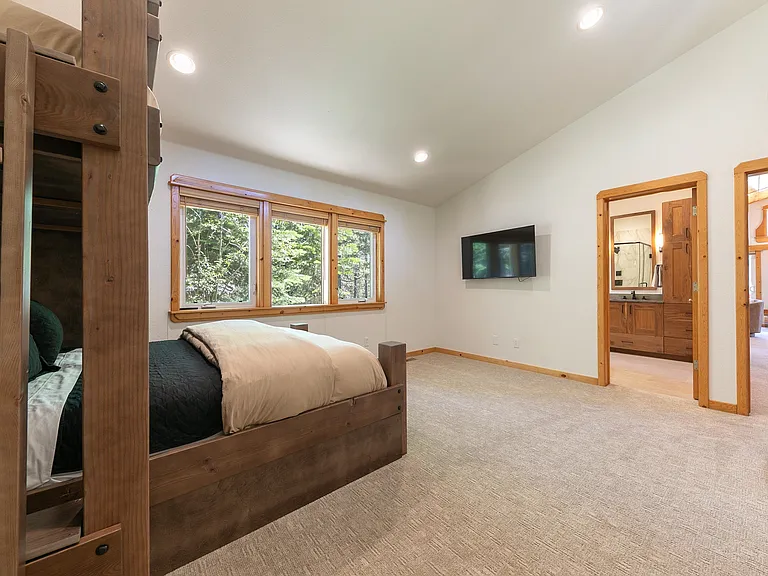 13525 Northwoods Blvd — Photo 22
