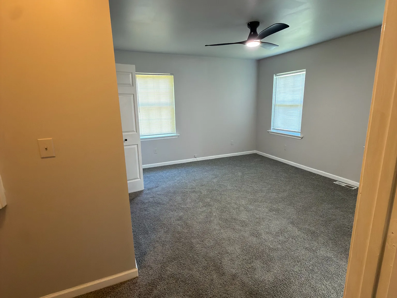 4 bed, 1660 sqft, $2,100 — Photo 4