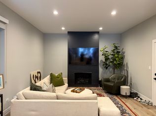 3341 N Sheffield Ave #1N, Chicago, IL 60657