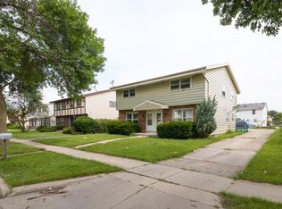 9216 W Allyn St #9218, Milwaukee, WI 53224