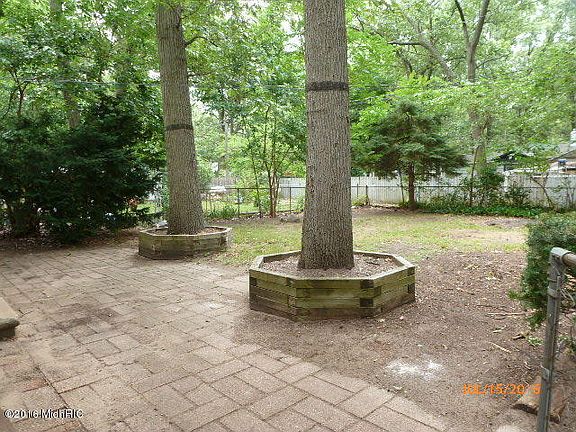 3rd image of 1315 Langeland Ave