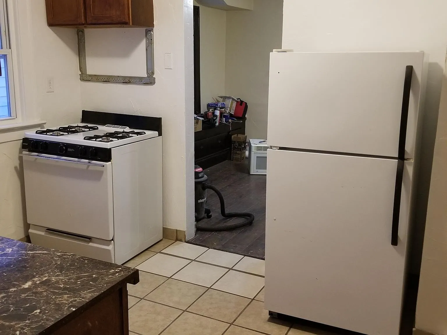2 bed, 2124 sqft, $925 — Photo 3
