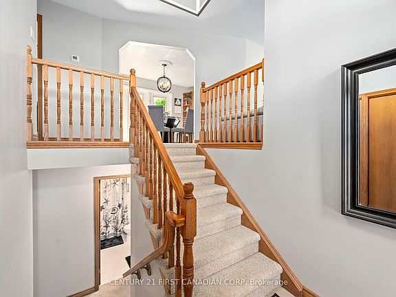 3rd image of 11 Water St