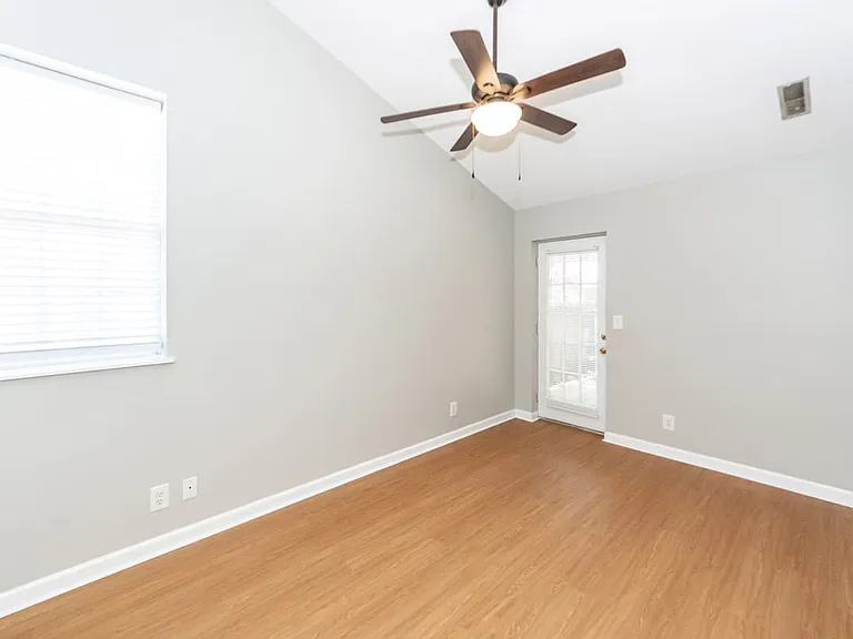 1441 Swamp Angel Ct — Photo 27