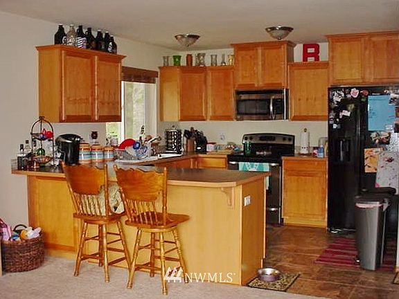 3rd image of 1314 195th Avenue KPS