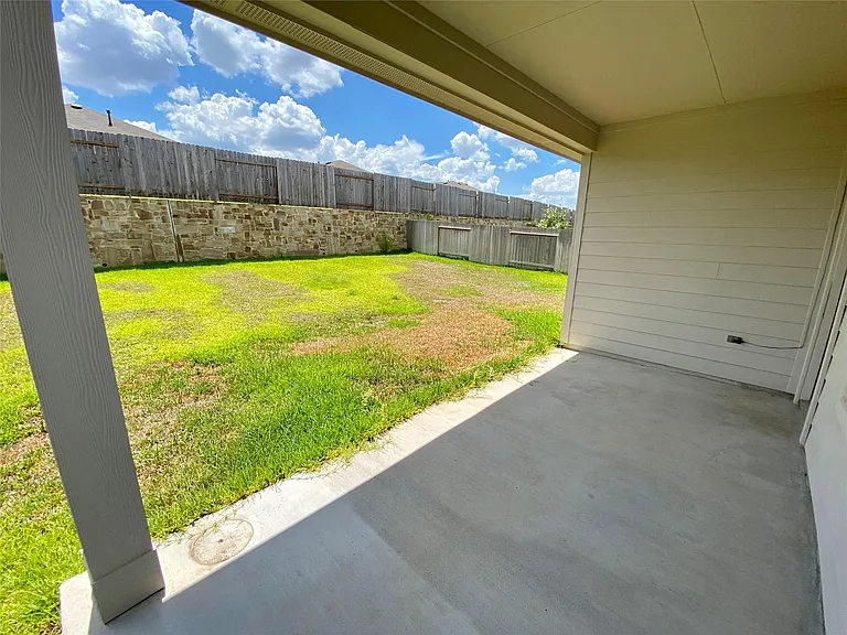 13832 Rock Island Trl — Photo 32