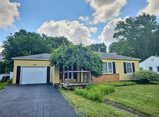 122 Saint Rita Dr, Rochester, NY 14606