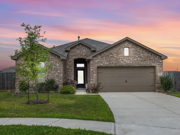 303 Morning Dove Trl, Sealy, TX 77474