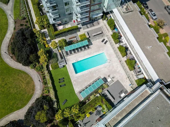 70 Saghalie Rd #103, Victoria, BC V9A 0G9