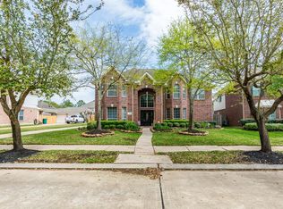 15922 Lake Loop Dr, Cypress, TX 77433