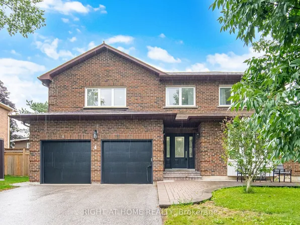 4 Simmons Cres, Aurora, ON L4G 6B4