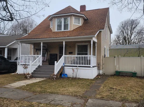 14 Peckham St, Coldwater, MI 49036