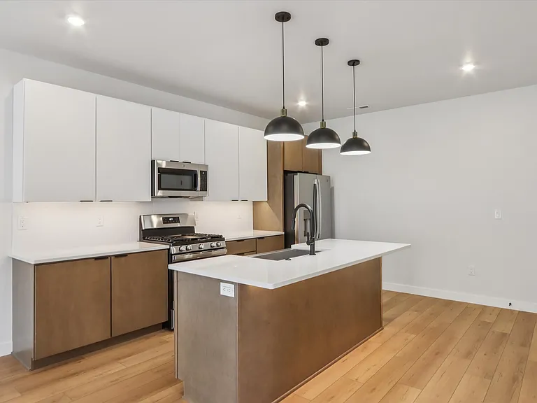 1608 D St SW — Photo 4
