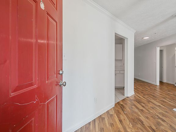 4th image of 352 Bubble Creek Ct Unit 2