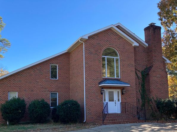 132 Robanna Dr