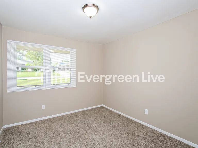 3701 Hickory Cove Rd — Photo 10
