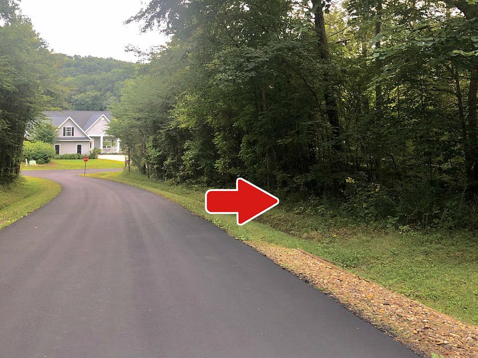 1st image of 402 Igoti Ln