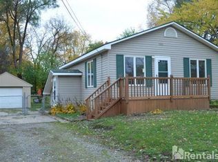 5611 Croswell Rd, Waterford, MI 48327