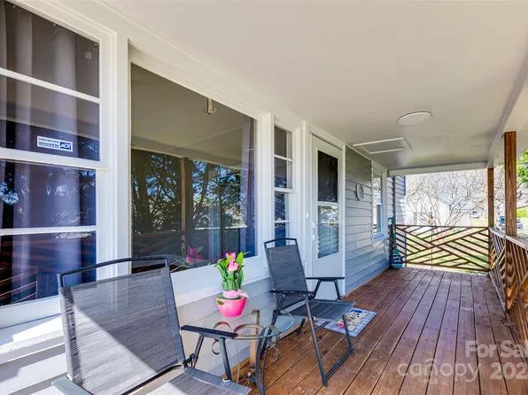 603 Old North Main St #63, Clover, SC 29710
