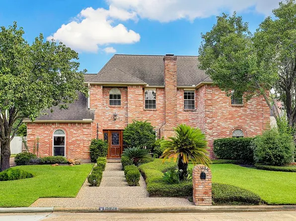 15826 River Roads Dr, Houston, TX 77079