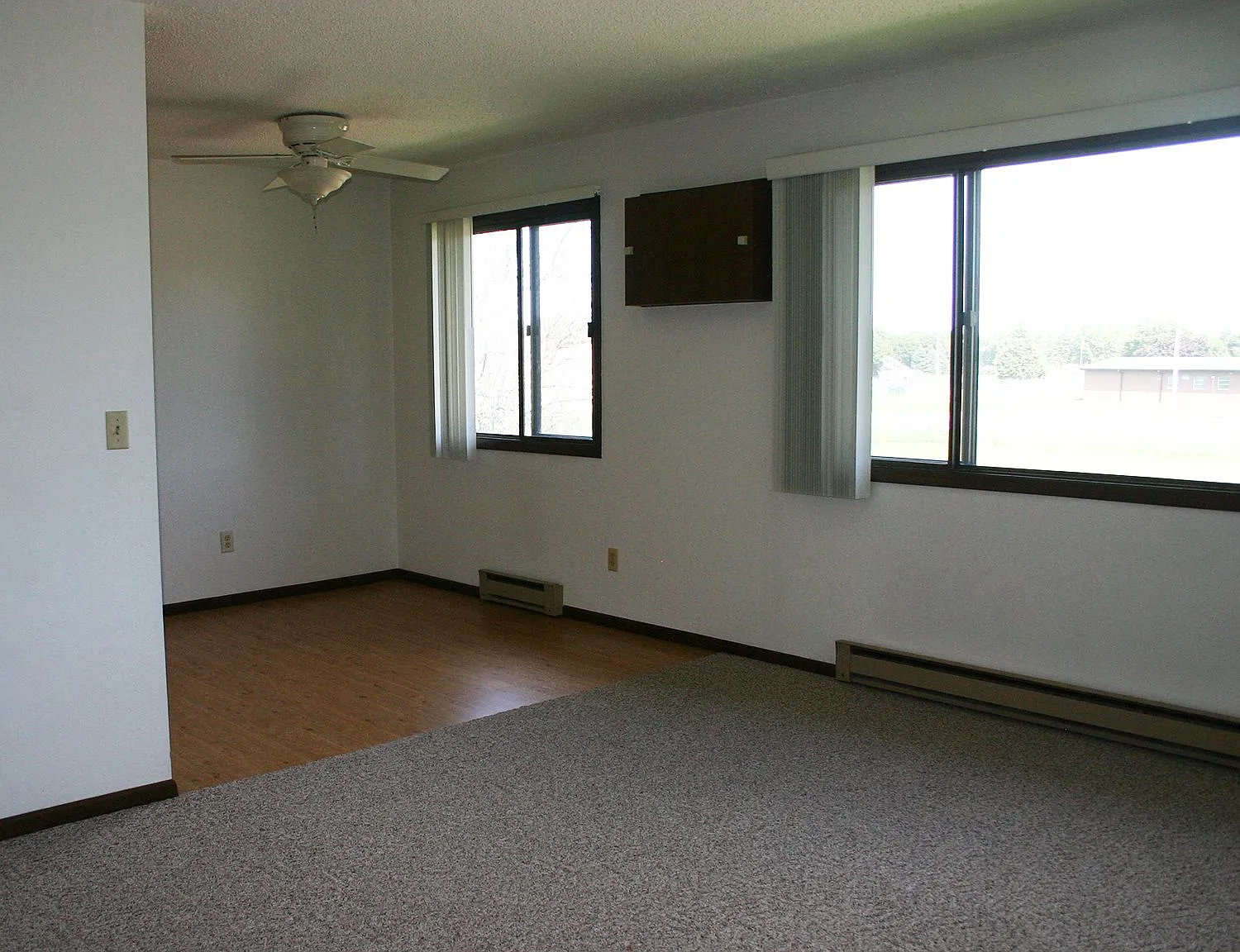 2 bed, 850 sqft, $775 — Photo 1
