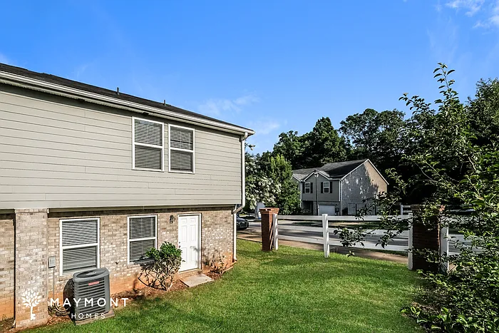1305 Forsythia Way — Photo 14