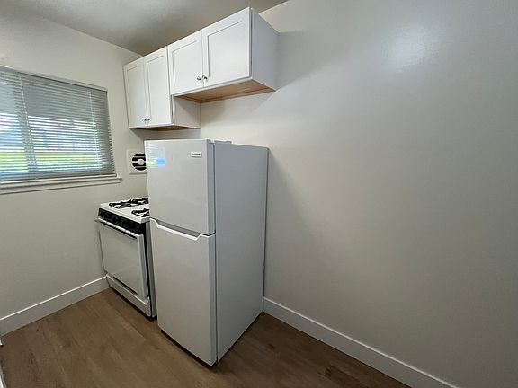 3rd image of 1606 15th St APT 2
