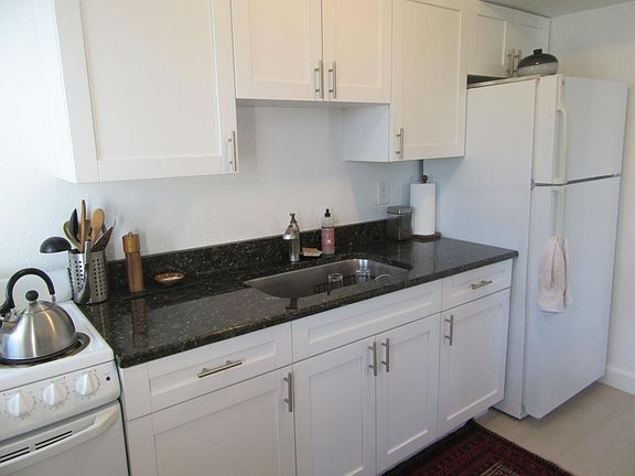 5th image of 324 Grove Street N # Third Floor