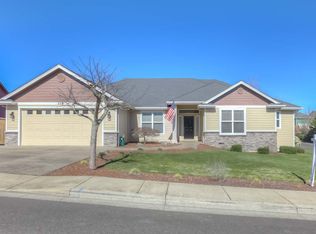 318 NW Ivy Ave, Dallas, OR 97338