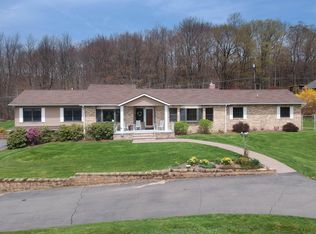 196 Lake Paupack Rd, Greentown, PA 18426