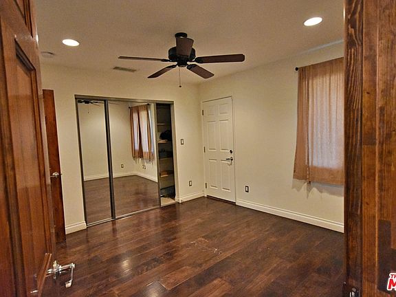 5th image of 23382 Hartland St