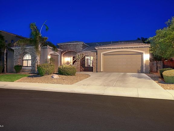 2nd image of 3313 E Powell Pl