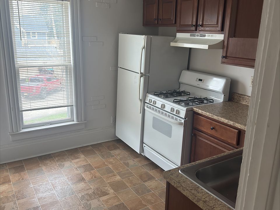 32 Parce Ave #2, Fairport, NY 14450 | Zillow