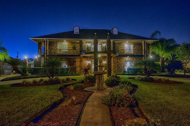 1st image of 3005 Dow Cir