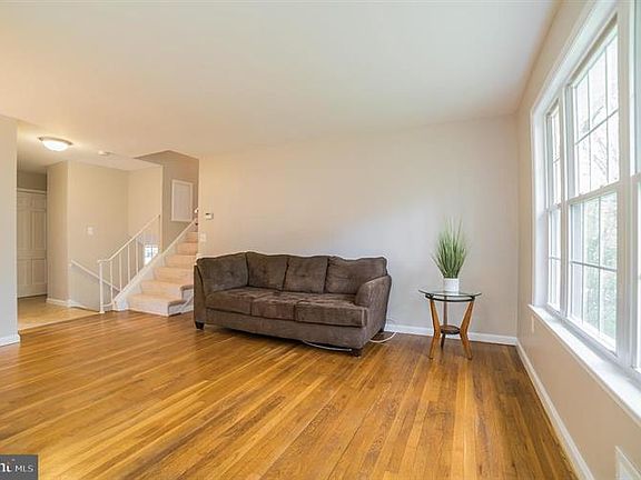 4th image of 14432 Brad Dr
