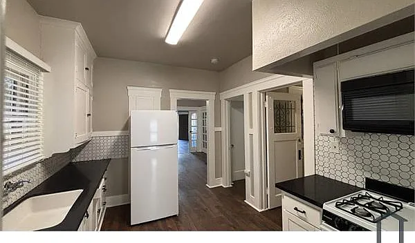 1567 N Wishon Ave — Photo 7