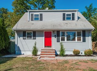 627 2nd St, Bridgewater, NJ 08807