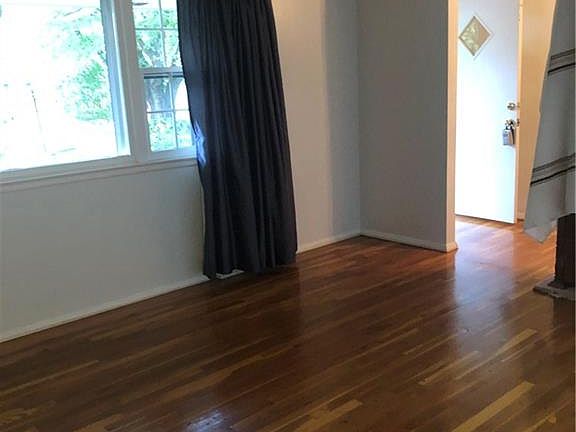 3rd image of 502 Soter Pl