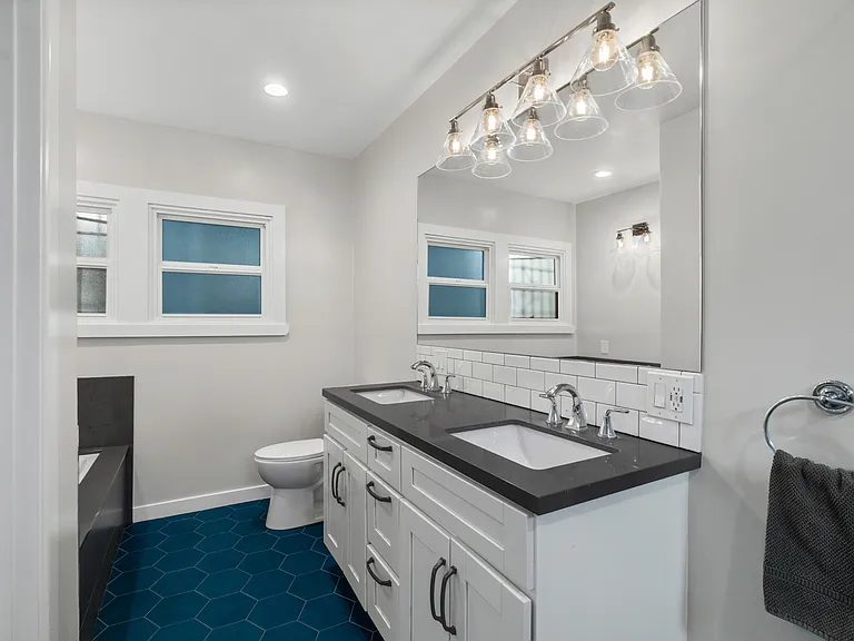 1001 N Rampart Blvd — Photo 14