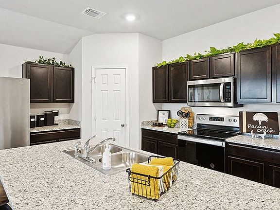 2nd image of 1418 Eaton Dr #1088478