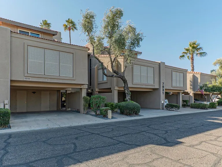 7931 E San Miguel Ave #8 — Photo 1