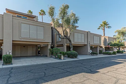 7931 E San Miguel Ave #8 Photo 1