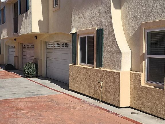 4th image of 11910 Olive St