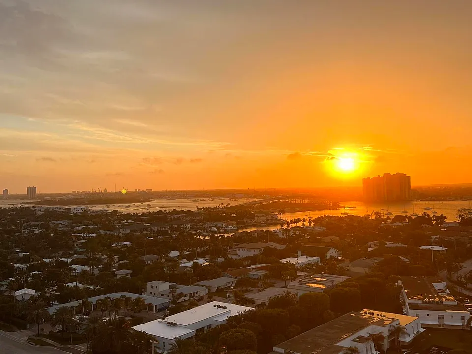 3400 N Ocean Dr #1806