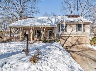 8106 NW Twin Oaks Dr, Kansas City, MO 64151