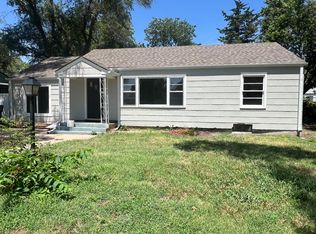 1424 W 8th St, Newton, KS 67114