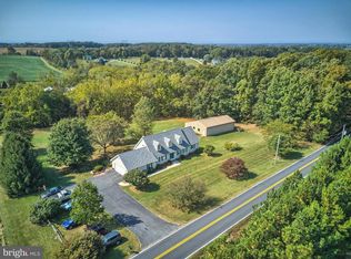 215 Chestnut Hill Rd, Hanover, PA 17331